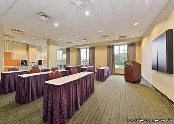 Fairfield By Marriott & Cincinnati Hotel 3*